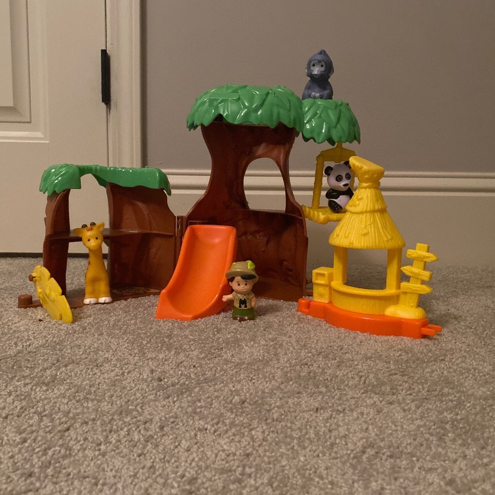Little People Animal Treehouse